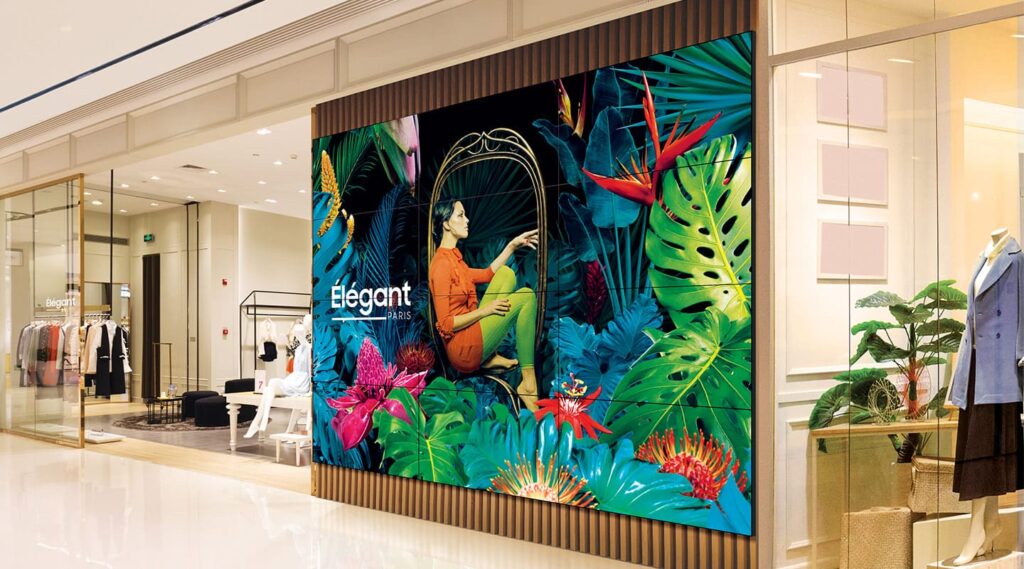 Pantalla LED de interior en una tienda de un centro comercial